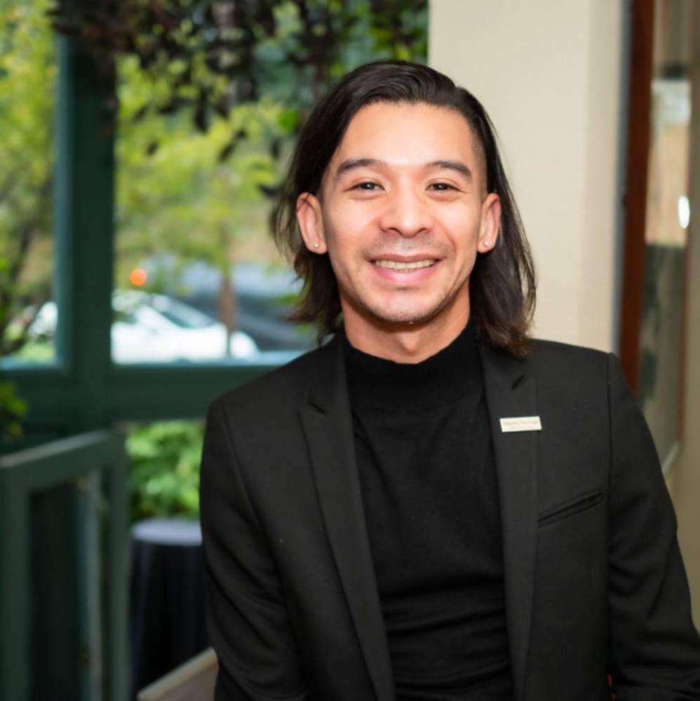 Meet your Posher, Sabas